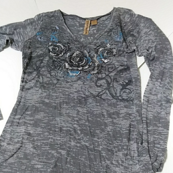 Eyeshadow Tops - Eyeshadow brand women's top